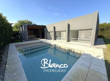 Casa · 150m² · 4 Ambientes · 2 Cocheras · Casa en Alquiler en San Matias, Escobar, G. B. a. Zona Norte