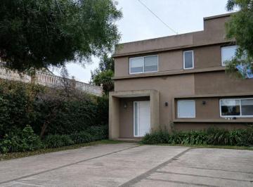 Casa de 5 ambientes, Esteban Echeverría · Casa 5 Amb. Excelente Estado