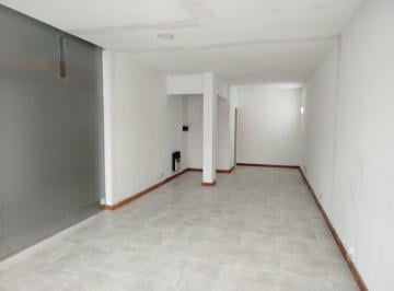 Local comercial · 35m² · 1 Ambiente · Local en Alquiler en Villa Carlos Paz, 35 m², Vidriera y Baño.