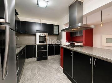RDP-RDP-957_2 · Casa 3 Dorm. con Suite, Galería y Gran Jardín con Pileta Apta Banco/berisso