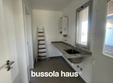 Casa · 220m² · 7 Ambientes · 2 Cocheras · Casa 4 Dorm. en Lote Interno en Carpinchos Nordelta