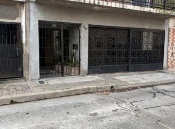 PH de 2 ambientes, Pompeya · Departamento de Dos Ambientes con Patio