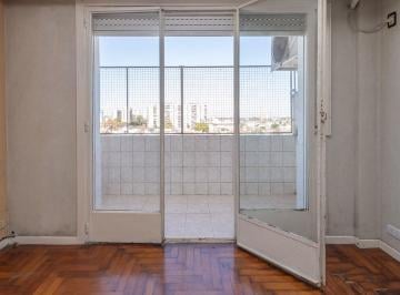 Departamento de 4 ambientes, Parque Chacabuco · Venta 3/4 Amb Balcon Luminoso Pqe Chacabuco