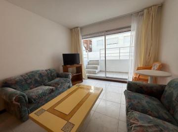 Departamento de 2 ambientes, Uruguay · Apartamento en Venta, 1 Dormitorio y Medio, Gran Terraza, Punta del Este