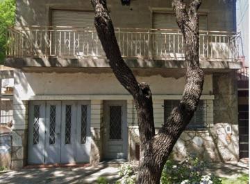 Casa de 7 ambientes, Rosario · Alquiler Casa de 5 Dorm. y Cochera
