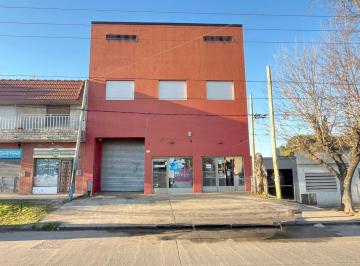 Local comercial · 320m² · Local en Los Hornos