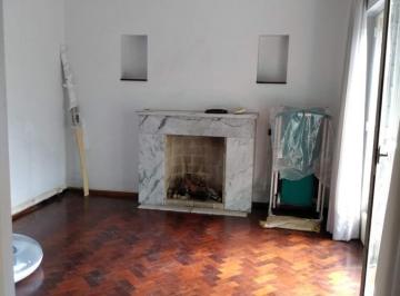 Casa · 80m² · 4 Ambientes · Casa en Planta Alta - 2 Dorm. con Terraza - Colon 2570