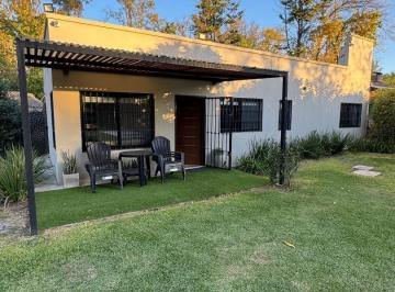 Quinta vacacional · 65m² · 2 Ambientes · 1 Cochera · Casa Quinta en Valle Verde