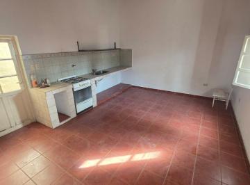 Casa de 5 ambientes, San Martín · Se Alquila Casa Centrica