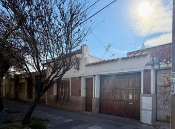 Casa · 140m² · 10 Ambientes · 1 Cochera · Casa en Venta Alta Cba 3 Dorm