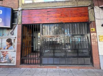 Local comercial , Lanús · Excelente Local Comercial en Una Zona Muy Comercial, con Mucha Exposición Visual y Transito Peatonal