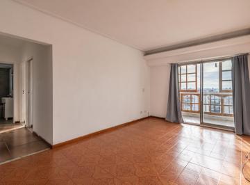 Departamento · 83m² · 4 Ambientes · Venta - Oportunidad - 4 Ambientes - Balcon - Orientacion Norte - Flores