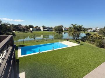 VTE-VTE-160_2 · Venta Casa Terravista 7 Amb 4 Suites Fondo Laguna Spa Sauna Permuta Financia