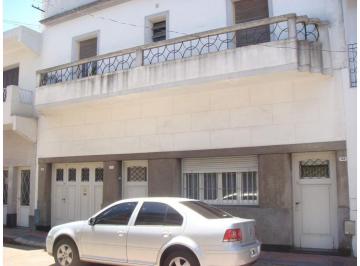 VTE-VTE-101_2 · Casa 2 Dorms, Patio, Cochera en Liniers + 2 Deptos P. A.