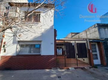 CVE-CVE-576_2 · Hermoso PH 4 Ambientes, Al Frente con Cochera y Patio