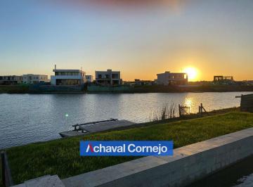 Casa · 454m² · 6 Ambientes · 6 Cocheras · Alquiler - Casa Al Agua Amoblada en Costas, Puertos (4 Dorm. en Suite, Pileta Climatizada)
