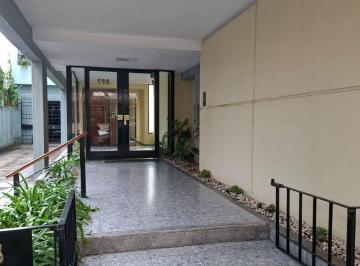 Departamento de 4 ambientes, San Isidro · Oportunidad! - Semipiso de 3 Ambientes con Depcia y Baulera en El Corazón de Martinez