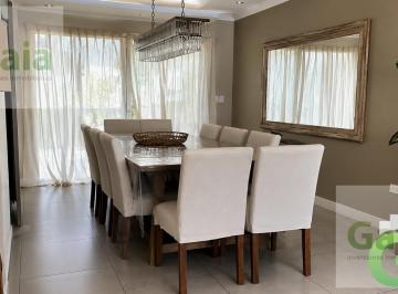 Casa · 386m² · 8 Ambientes · 1 Cochera · Venta Casa | Tres Cerritos