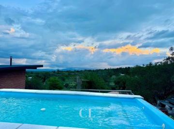 Casa de 2 ambientes, Tanti · Casa de Diseño con Piscina en Barrio Semi Cerrado Keoken - Tanti en Venta