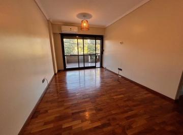 Departamento · 40m² · 2 Ambientes · Excelente Dpto 2 Amb con Balcón Aterrazado Frente a Parque Chacabuco en Alquiler