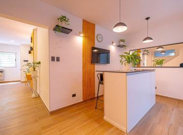 Casa · 244m² · 4 Ambientes · 1 Cochera · Venta Casa 4 Ambientes en Almagro