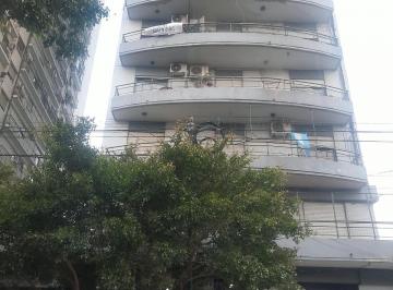 Departamento en Alquiler de 2 ambientes · Excelente Propiedad - C/ Cochera - Apto Mudanza