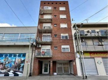 Departamento de 2 ambientes, Avellaneda · Impecable Dos Ambientes con Balcon Al Contrafrente