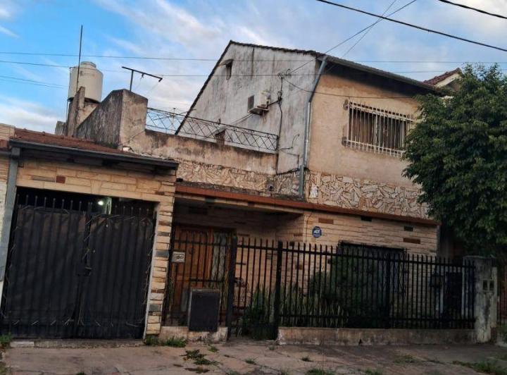 Casa · 191m² · 5 Ambientes · 2 Cocheras