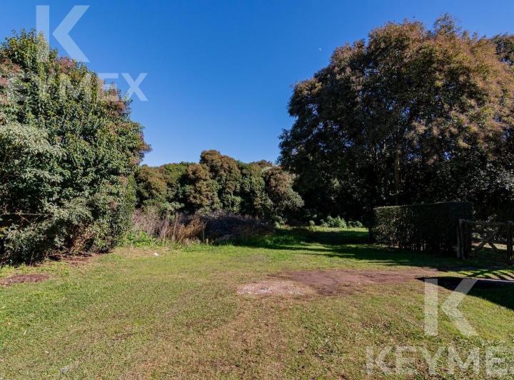 Terreno · 2240m²