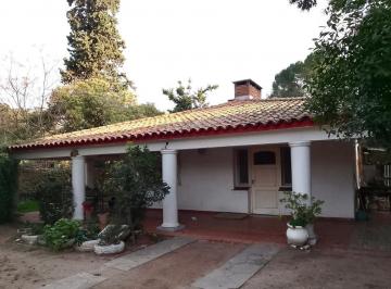 Quinta vacacional · 200m² · 4 Dormitorios · 2 Cocheras · Vendo Casa Quinta en Paso del Rey