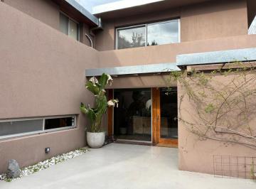 Casa · 1151m² · 6 Ambientes · 2 Cocheras · Casa Barrio Altamira Venta