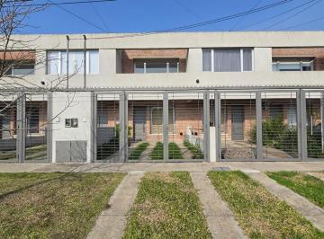 PH · 60m² · 3 Ambientes · 1 Cochera · Dúplex de 3 Ambientes en Ituzaingó Norte en Alquiler