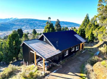 Casa · 171m² · 5 Ambientes · 1 Cochera · Casa Chalet en Venta en Los Riscos, San Martin de Los Andes, Patagonia