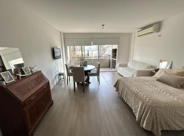 Departamento · 36m² · 1 Ambiente · 1 Cochera · Monoambiente en Venta con Balcón, Parrilla y Cochera Cubierta, en Florida.