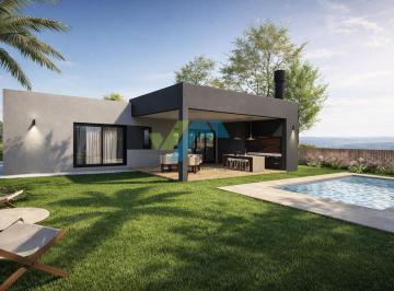 Casa · 170m² · 4 Ambientes · 1 Cochera · Casa en Santa Sofia Pilar del Este