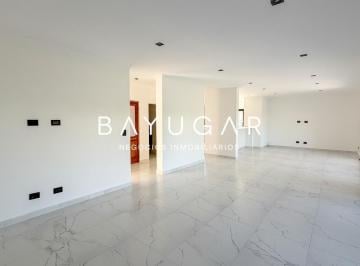Casa · 210m² · 6 Ambientes · 2 Cocheras · Venta - Casa en Barrio Privado San Pablo - Pilar