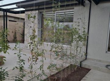Casa de 4 ambientes, Maipú · Venta de Casa a Estrenar en Barrio Privado Terra Vitta