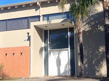 Casa de 10 ambientes, Córdoba · Hermosa Casa en Costa Verde! - 5 Dorm.