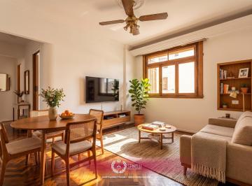 Departamento · 54m² · 3 Ambientes · Venta Departamento 3 Ambientes 54 m² con Balcón Al Frente en Flores un Piso por Escaleras