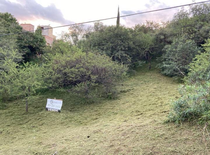 Terreno · 793m²