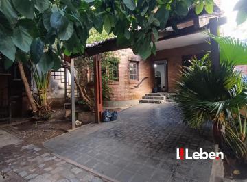 Casa · 249m² · 4 Ambientes · 1 Cochera · Casa en Venta, Alberdi, Zona Jefatura