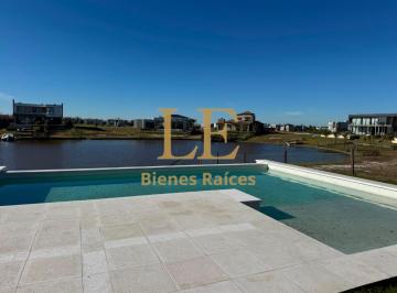 Casa · 243m² · 5 Ambientes · 6 Cocheras · Casa a La Venta en El Naudir Al Rio
