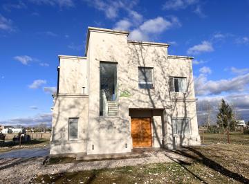 Casa de 4 ambientes, Brandsen · Excelente Propiedad con Vistas a Golf en Haras del Sur III