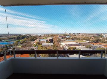 Amplio balcón · Exclusivo Departamento en Alquiler, P 18,vista Panorámica Al Rió