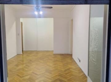 Departamento de 2 ambientes, Monserrat · Alquiler de Depto. 2 Ambientes, con Doble Patio – 60 m² Totales – Monserrat