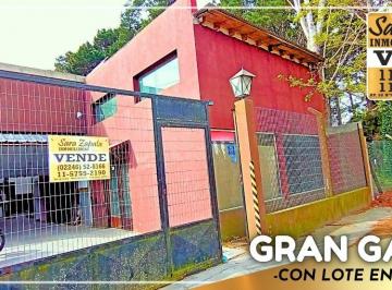 Bodega-Galpón de 5 ambientes, San Bernardo · Gran Galpón con Amplio Lote en Esquina San Bernardo Vende Sara Zapata Inmobiliaria