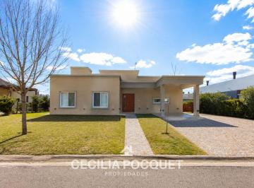 Casa · 126m² · 4 Ambientes · 2 Cocheras · Casa en Venta Barrio Santa Ines Canning