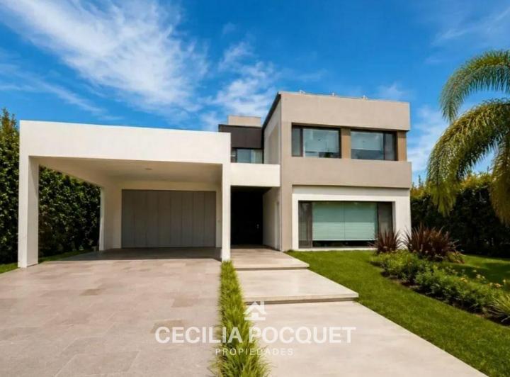 Casa · 500m² · 7 Ambientes · 2 Cocheras