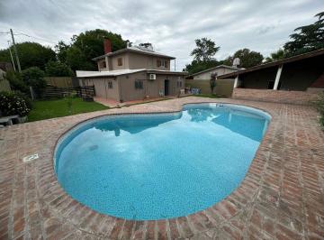 Casa · 270m² · 5 Ambientes · 1 Cochera · Venta Quinta 5 Amb Grand Bourg con Pileta y Parque