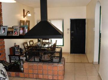 Casa · 78m² · 4 Ambientes · 1 Cochera · Casa Duplex 4 Ambientes Moron Patio